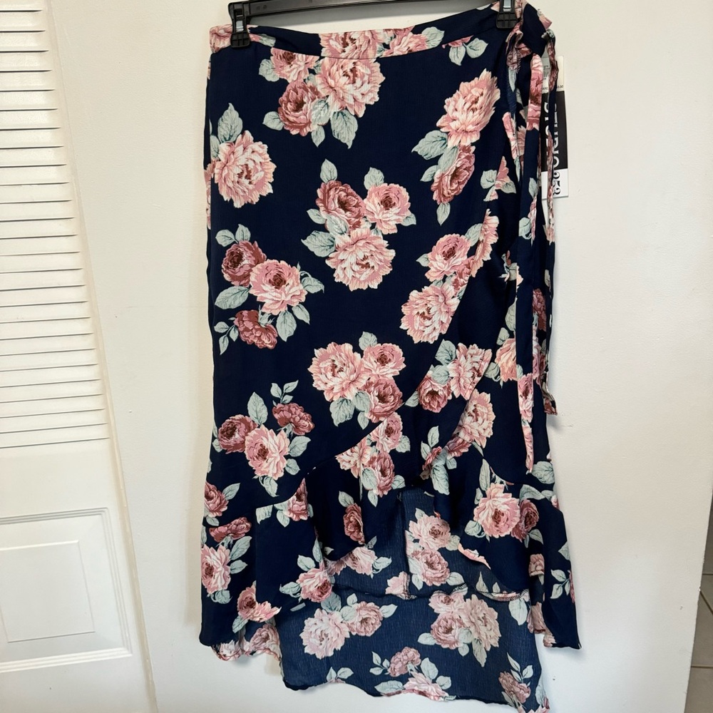 Studio 253 Size XL Navy Romantic Floral Faux Wrap Asymmetrical High Low